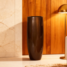 Vasos decorativos: como transformar o apê com poucas peças bem escolhidas